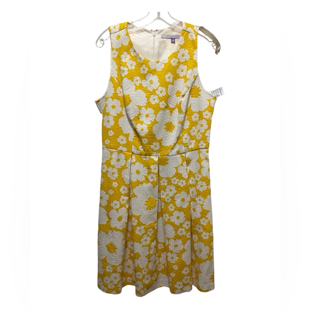 Carmen Marc Valvo Yellow and White Floral Midi Dress. NWT